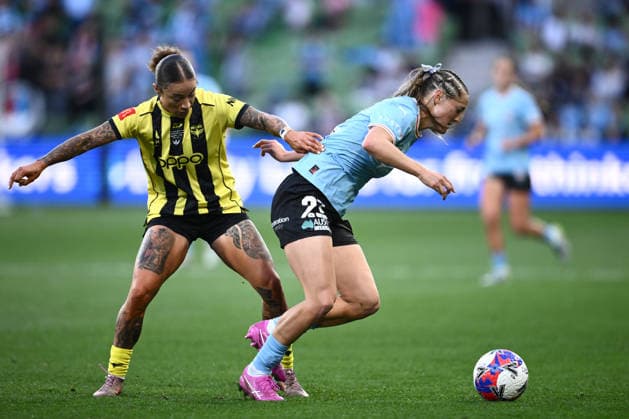 ALEAGUE WOMENS GRAND FINAL, Brooke Nunn of the Phoenix (left) and Aideen Keane of Melbourne City during the A-League Women Grand Final match between Melbourne City and Wellington Phoenix at in Melbourne, Saturday, May 16, 2026. ( NO ARCHIVING, EDITORIAL USE ONLY MELBOURNE VICTORIA AUSTRALIA  Copyright: xJOELxCARRETTx 20260516131981230234