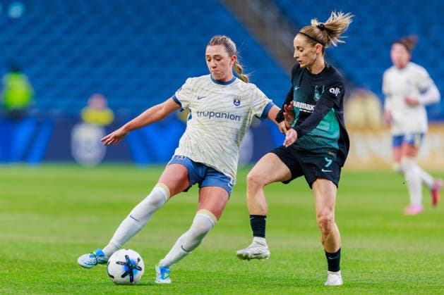 May 15, 2026, Seattle, Washington, USA: Seattle Reign FC Defender EMILY MASON (14) and NY Gotham FC Forward ESTHER GONZALEZ ( 9) in action during a NWSL 2026 regular season game between Seattle Reign FC and NY Gotham FC at Lumen Field in Seattle on May 15, 2026. Gotham FC won 2:0. Seattle USA - ZUMAw150 20260515_zsp_w150_007 Copyright: xJasonxWangx