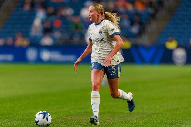 May 15, 2026, Seattle, Washington, USA: Seattle Reign FC Forward MADDIE DAHLIEN (5) in action during a NWSL 2026 regular season game between Seattle Reign FC and NY Gotham FC at Lumen Field in Seattle on May 15, 2026. Gotham FC won 2:0. 2026 Soccer: NWSL Seattle Reign 0:2 NY Gotham  - ZUMAw150 20260515_zsp_w150_021 Copyright: xJasonxWangx