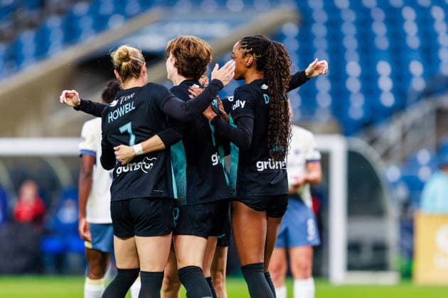 May 15, 2026, Seattle, Washington, USA: NY Gotham FC Forward JORDYNN DUDLEY ( 2), NY Gotham FC Midfielder JAELIN HOWELL ( 7) and NY Gotham FC Defender TIERNA DAVIDSON ( 15) celebrate the second goal during a NWSL 2026 regular season game between Seattle Reign FC and NY Gotham FC at Lumen Field in Seattle on May 15, 2026. Gotham FC won 2:0. 2026 Soccer: NWSL Seattle Reign 0:2 NY Gotham  - ZUMAw150 20260515_zsp_w150_028 Copyright: xJasonxWangx