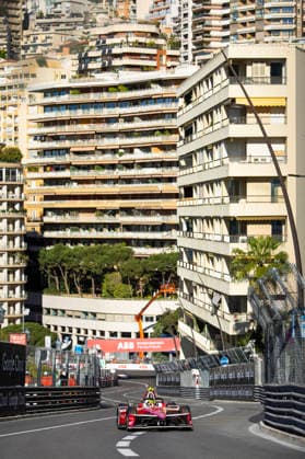 2026 FORMULA E MONACO ePRIX 01 ROWLAND Oliver (gbr), Nissan Formula E Team, Nissan e-4ORCE 05, action during the Monaco ePrix, 9th and 10th round of the 2025-26 ABB FIA Formula E World Championship, WM, Weltmeisterschaft on the Circuit de Monaco from Mai 16 to 17, 2026 in Monte-Carlo, Monaco - Monte-CarloMonaco  Copyright: xJULIENxDELFOSSEx
