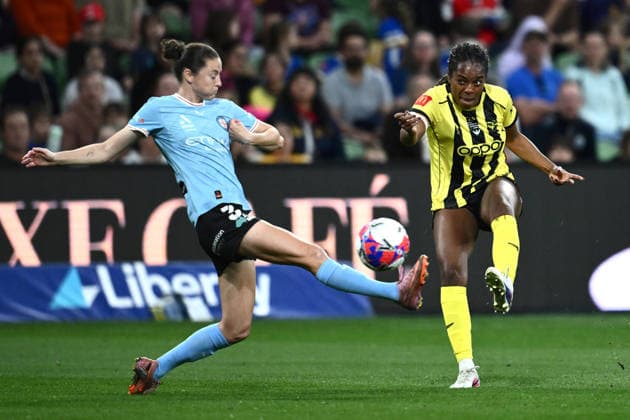 ALEAGUE WOMENS GRAND FINAL, Danielle Turner of Melbourne City (left) and Makala Woods of the Phoenix during the A-League Women Grand Final match between Melbourne City and Wellington Phoenix at in Melbourne, Saturday, May 16, 2026. ( NO ARCHIVING, EDITORIAL USE ONLY MELBOURNE VICTORIA AUSTRALIA  Copyright: xJOELxCARRETTx 20260516177987431420