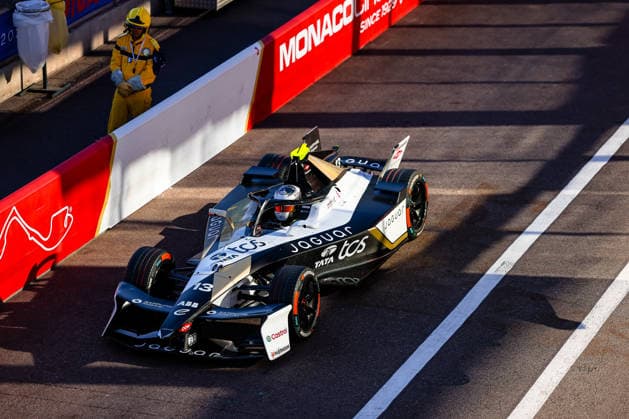 Antonio Felix da Costa Jaguar TCS Racing, 13 first free practice Free Practice 1, pit lane, ABB FIA Formula E World Championship, Monaco e Prix 2026, Monte Carlo, season 12 2025 26, lap 9, 16 05 2026, ABB FIA Formula E World Championship, Monaco e Prix 2026, Monte Carlo, season 12 2025 26, lap 9, 16 05 2026 Monte Carlo Copyright: xEibner-Pressefoto LauraxRoemerx EP_LRR