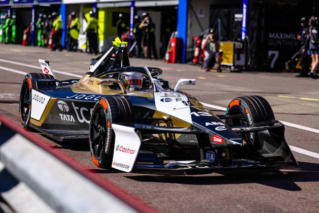 Antonio Felix da Costa Jaguar TCS Racing, 13 second free practice Free Practice 2, pit lane, ABB FIA Formula E World Championship, Monaco e Prix 2026, Monte Carlo, season 12 2025 26, lap 9, 16 05 2026, ABB FIA Formula E World Championship, Monaco e Prix 2026, Monte Carlo, season 12 2025 26, lap 9, 16 05 2026 Monte Carlo Copyright: xEibner-Pressefoto LauraxRoemerx EP_LRR