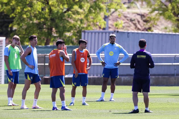 May 16, 2026, Sant Joan Despi, Barcelona, SPAIN: Robert Lewandowski, Pedri and Ronald Araujo during the training day of FC Barcelona, Barca ahead the Spanish League, Laliga EA Sports, football match against Real Betis at Ciudad Esportiva Joan Gamper on May 16, 2026 in Sant Joan Despi, Barcelona, Spain. Sant Joan Despi SPAIN - ZUMAa181 20260516_zaa_a181_091 Copyright: xJavierxBorregox