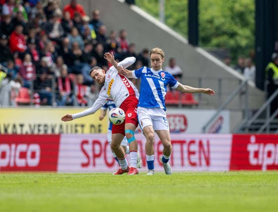 Football, 3rd division, SSV Jahn Regensburg - FC Energie Cottbus