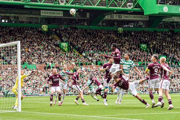 Celtic v Heart of Midlothian William Hill Premiership Auston Trusty of Celtic beats Landry Kabore of Heart of Midlothian in the air but headers the ball wide during the William Hill Premiership match at Celtic Park, Glasgow 16 05 2026 UK Newspapers OUT Copyright: xJamiexJohnstonx FIL-23440-0059