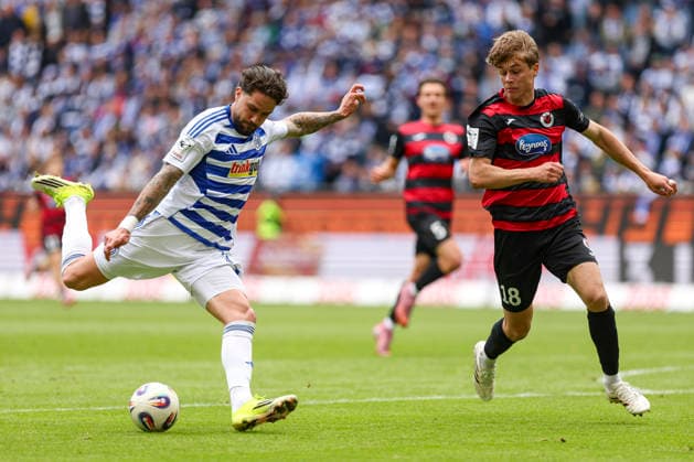 16 05 2026, GER, Football, Men, 3 Liga, Season 2025 2026, MSV Duisburg Viktoria Köln Lex Tyger Lobinger MSV Duisburg and Tim Kloss Viktoria Köln in the battle for the ball Duisburg schauinsland reisen Arena Nordrhein Westfalen Germany Copyright: xAdrianxSchlüterx