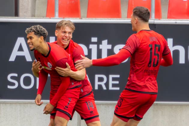 Ingolstadt, Germany 16 May 2026 3 Liga 2025 2026 Sp 38 FC Ingolstadt 04 vs SV Waldhof Mannheim In the picture in the Traube Goalscorer Yann Sturm FCI cheers with his teammates after his goal for 1 0, DFB regulations prohibit any use of photographs as image sequences and or quasi video Audi Sportpark Bayern Copyright: xFotostandx xSchäferx