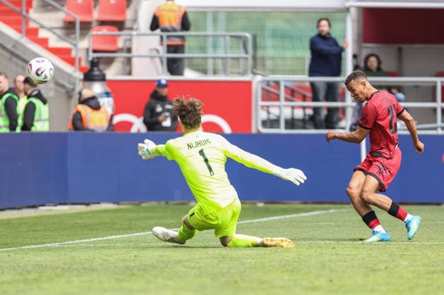 3 Liga FC Ingolstadt 04 SV Waldhof Mannheim Goal chance missed Marcel Costly 22, FCI goalkeeper Nijhuis Thijmen 1 SVWM 3 Liga FC Ingolstadt 04 Season 2025 2026 SV Waldhof Mannheim