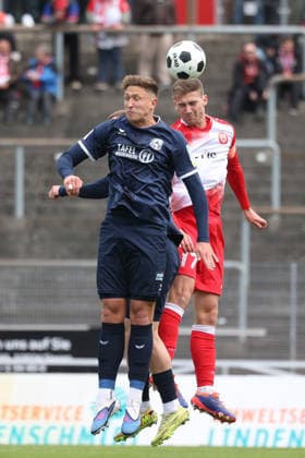 Jannik Kraemer Krämer SI right against Robin Hilger VE left and Timo Mehlich VE hidden Soccer Regionalliga West, Matchday 34, Sportfreunde Siegen SSVg Velbert 02, on 16 05 2026 in Siegen Germany