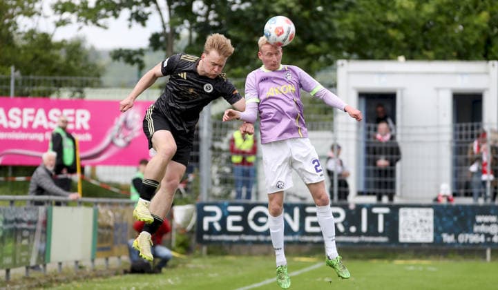 16 05 2026, xfsx, Men, Soccer, Season 2025 2026, Regionalliga Bayern, 34 Matchday SpVgg Ansbach 09 FC Wuerzburger Kickers v li Niklas Seefried SpVgg Ansbach 09 , Luke Hemmerich FC Wuerzburger Kickers Ansbach Xaver Bertsch Sportpark Bayern Germany