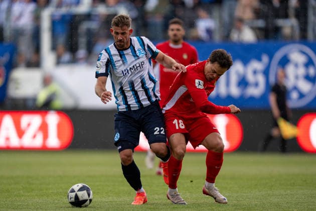 Duel between David Braig Stuttgarter Kickers, 22 and Niklas Pollex SG Sonnenhof Großaspach, 18 , Stuttgarter Kickers vs SG Sonnenhof Großaspach, Soccer, Regionalliga Suedwest, Matchday 34, 16 05 2026 Stuttgart Degerloch Baden Wuerttemberg Germany Copyright: xkolbert-press PhilipxZieglerx