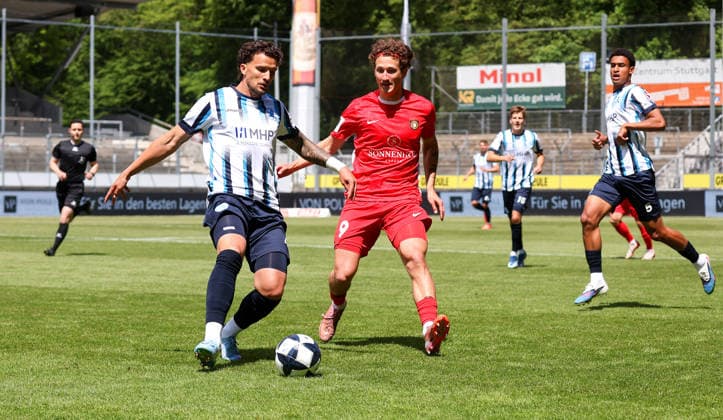 16 05 2026, Germany, Stuttgart, Soccer Regionalliga Südwest, SV Stuttgarter Kickers vs SG Sonnenhof Großaspach, f l Milan Petrovic Kickers , Max Düwel SG