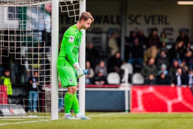 Thomas Daehne TSV 1860 Muenchen, 21 in disappointment after goal for 3 0 by Julian Stark SC Verl, 07 GER, SC Verl vs TSV 1860 Muenchen, Football, 3 Liga, 38 Matchday, Season 2025 2026, 16 05 2026 DFL Regulations prohibit any use of photographers as image sequences and or quasi video GER, SC Verl vs TSV 1860 Muenchen, Football, 3 Liga, 38 Matchday, Season 2025 2026, 16 05 2026 Verl Copyright: xEibner-Pressefoto JanxRollingerx EP_JSK