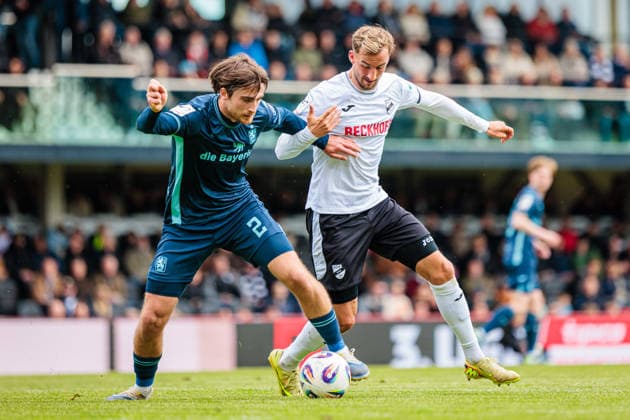 v l Tim Danhof TSV 1860 Muenchen, 02 , Michel Julius Stoecker SC Verl, 24 GER, SC Verl vs TSV 1860 Muenchen, Football, 3 Liga, 38 Matchday, Season 2025 2026, 16 05 2026 DFL Regulations prohibit any use of photographers as image sequences and or quasi video GER, SC Verl vs TSV 1860 Muenchen, Football, 3 Liga, 38 Matchday, Season 2025 2026, 16 05 2026 Verl Copyright: xEibner-Pressefoto JanxRollingerx EP_JSK