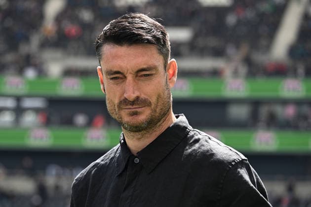 16 05 2026, xsltx, Soccer 1 Bundesliga, Eintracht Frankfurt VfB Stuttgart v l Coach Albert Riera Eintracht Frankfurt DFL DFB REGULATIONS PROHIBIT ANY USE OF PHOTOGRAPHS as IMAGE SEQUENCES and or QUASI VIDEO Frankfurt am Main