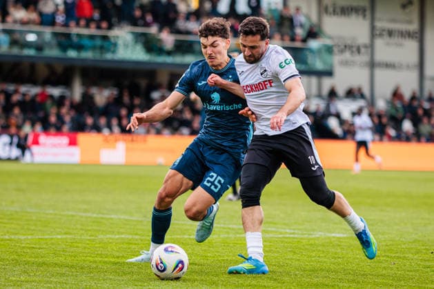 v l Thore Jacobsen TSV 1860 Muenchen, 05 , Berkan Taz SC Verl, 10 GER, SC Verl vs TSV 1860 Muenchen, Football, 3 Liga, 38 Matchday, Season 2025 2026, 16 05 2026 DFL Regulations prohibit any use of photographers as image sequences and or quasi video GER, SC Verl vs TSV 1860 Muenchen, Football, 3 Liga, 38 Matchday, Season 2025 2026, 16 05 2026 Verl Copyright: xEibner-Pressefoto JanxRollingerx EP_JSK