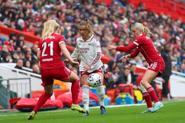 Liverpool FC Women v Arsenal FC women - Women s Super League 25 26 Arsenal FC women s Victoria Pelova passes past Anna Josendal during match against Liverpool Women - Women s Super League 16.05.2026 Liverpool Anfield Stadium United Kingdom Copyright: xZacharyxLockex