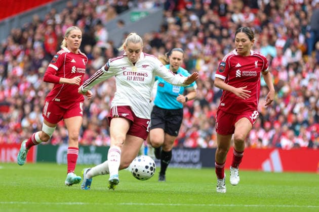 Liverpool FC Women v Arsenal FC women - Women s Super League 25 26 Arsenal FC women s Stina Blackstenius shooting during match against Liverpool Women - Women s Super League 16.05.2026 Liverpool Anfield Stadium United Kingdom Copyright: xZacharyxLockex