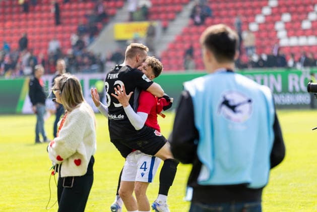 16 05 2026, Football, GER, Season, 3 Liga, Season 2025 2026, 38 Matchday, SSV Jahn Regensburg FC Energie Cottbus Marius Funk Cottbus and Tim Campulka Cottbus cheer together DFL REGULATIONS PROHIBIT ANY USE OF PHOTOGRAPHS AS IMAGE SEQUENCES AND OR QUASI VIDEO