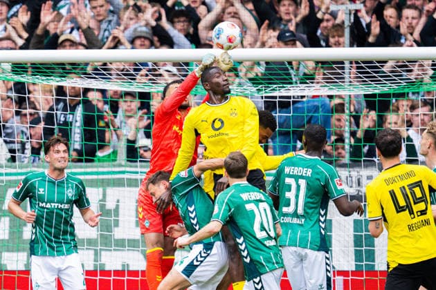 16 05 2026 Football, 2025 2026, 1 Bundesliga, Matchday 34, SV Werder Bremen Borussia Dortmund L R Mio Backhaus Bremen , Serhou Guirassy Dortmund DFL REGULATIONS PROHIBIT ANY USE OF PHOTOGRAPHS AS IMAGE SEQUENCES AND OR QUASI VIDEO