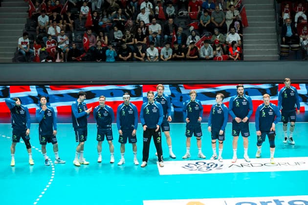 Men s World Cup qualifying match in handball Turkey Norway Ankara 20260516 Norway s Vetle Ronningen and Robin Paulsen Haug before the World Championship qualifying match in men s handball between Turkey and Norway at the THF Spor Complex in Ankara Photo Adem Atlan NTB Ankara Turkey EDITORIAL USE ONLY RESTRICTED USE FOR BETTING COMPANIES  Copyright: xAdemxAltanx xNTBx