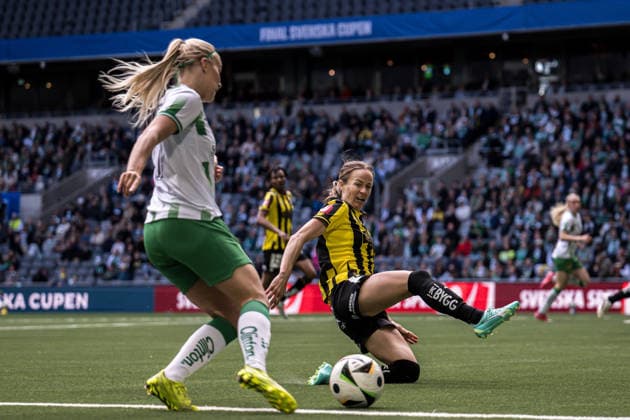 260516 Hammarbys Stina Lennartsson and Häckens Aivi Luik during the final of the Swedish Cup between Hammarby and Häcken on May 16, 2026 in Stockholm  Copyright: EMMAxWALLSKOG BB260516EW040