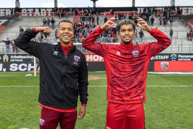 3 Liga FC Ingolstadt 04 SV Waldhof Mannheim Goalscorers Goal celebration, fist and crown Marcel Costly 22, FCI Yann Sturm 7, FCI 3 Liga FC Ingolstadt 04 Season 2025 2026 SV Waldhof Mannheim