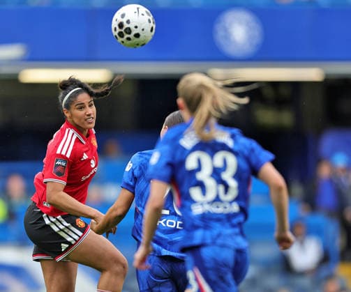 Chelsea Women v Manchester United, ManU Women Barclays Women s Super League Gabrielle George of Manchester United Women headers the ball during the Barclays Women s Super League match at Stamford Bridge, London 16 05 2026 UK Newspapers OUT Copyright: xNeilxHolmesx FIL-23442-0023
