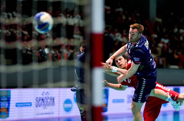 Turkiye v Norway - World Handball Championship Qualifiers ANKARA, TURKIYE - MAY 16: Eyup Arda Yildiz (C) of Turkiye competes against his opponent during the 2027 IHF Men s World Handball Championship European Qualifiers phase 3 second-leg match between Turkiye and Norway at Prof. Dr. Yasar Sevim Handball Hall in Ankara, Turkiye, on May 16, 2026. Ercin Erturk Anadolu Ankara Turkey. Editorial use only. Please get in touch for any other usage.  Copyright: x2026xAnadoluxErcinxErturkx