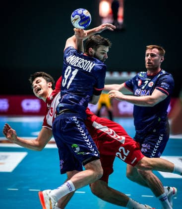 Turkiye v Norway - World Handball Championship Qualifiers ANKARA, TURKIYE - MAY 16: Eyup Arda Yildiz (C) of Turkiye competes against his opponent during the 2027 IHF Men s World Handball Championship European Qualifiers phase 3 second-leg match between Turkiye and Norway at Prof. Dr. Yasar Sevim Handball Hall in Ankara, Turkiye, on May 16, 2026. Ercin Erturk Anadolu Ankara Turkey. Editorial use only. Please get in touch for any other usage.  Copyright: x2026xAnadoluxErcinxErturkx
