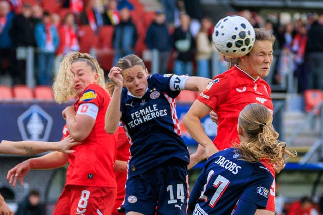 2026-05-16 FC Twente Vrouwen v PSV Vrouwen - Eurojackpot KNVB Beker Vrouwen Finale ROTTERDAM, NETHERLANDS - MAY 16: Danique van Ginkel of FC Twente, Laura Strik of PSV, Jette Wieferink of FC Twente during the Eurojackpot KNVB Beker Vrouwen Finale match between FC Twente Vrouwen and PSV Vrouwen at Het Kasteel on May 16, 2026 in Rotterdam, Netherlands. Rotterdam Het Kasteel Netherlands Content not available for redistribution in The Netherlands directly or indirectly through any third parties. Copyright: xMarcelxvanxPlateringenx