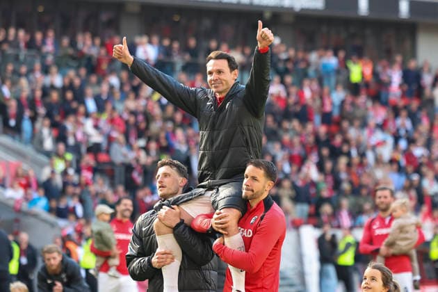 Maximilian Eggestein SC Freiburg, 08 , Nicolas Höfler, Hofler SC Freiburg, 27 and Christian Günter, Gunter SC Freiburg, 30 after the match , Germany, Football, 1 Bundesliga, Matchday 34, 2025 2026, SC Freiburg vs RB Leipzig, 16 05 2026, Freiburg im Breisgau Europa Park Stadion Baden Württemberg Germany Copyright: xGrantxHubbsx