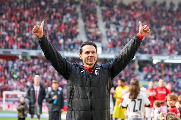 Nicolas Höfler, Hofler SC Freiburg, 27 after the match with the fans , Germany, Soccer, 1 Bundesliga, Matchday 34, 2025 2026, SC Freiburg vs RB Leipzig, 16 05 2026, Freiburg im Breisgau Europa Park Stadion Baden Württemberg Germany Copyright: xGrantxHubbsx
