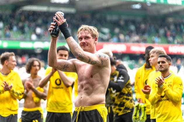 Germany Bundesliga 2025 2026 Matchday 34, SV Werder Bremen vs Borussia Dortmund Saturday, 16 05 2026 Weserstadion, Bremen Julian Brandt Borussia Dortmund, 10 emotional farewell in front of the fans Copyright: xCelinaxLeiersx