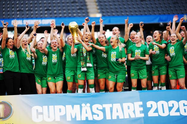 STOCKHOLM, SWEDEN 20260516 Hammarby s team celebrates after becoming cup champions in Saturday s final match of the Swedish Cup between Hammarby IF and BK Häcken FF at 3Arena STOCKHOLM SWEDEN x10658x  Copyright: xMagnusxLejhall TTx SWEDISH CUP FINAL HAMMARBY HOCKEY