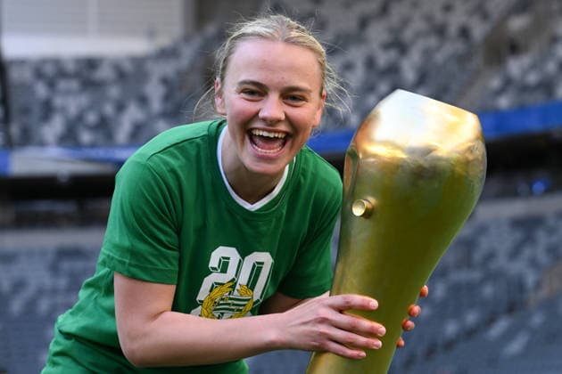 260516 Hammarbys Mari Nyhagen celebrates with the trophy after the final of the Swedish Cup between Hammarby and Häcken on May 16, 2026 in Stockholm  Copyright: EMMAxWALLSKOG BB260516EW115