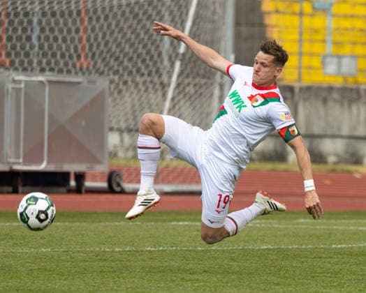 Lukas Aigner FC Augsburg II 19 fights for the ball, FC Augsburg II vs FC Memmingen, matchday 34, season 2025 2026