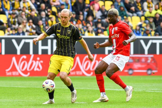v li Lars Gindorf Alemannia Aachen, 23 , Dennis Duah TSV Havelse, 15 , duel, duel, tackle, tackling, dynamics, action, action, 16 05 2026, Aachen Germany , Football, 3 Liga, TSV Alemannia Aachen TSV Havelse, Football, 3 Liga, TSV Alemannia Aachen TSV Havelse, DFB DFL REGULATIONS PROHIBIT ANY USE OF PHOTOGRAPHS AS IMAGE SEQUENCES AND OR QUASI VIDEO xmhx