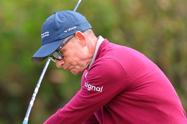 NEWTON SQUARE, PA - MAY 15: Luke Donald of England tees off at the first tee during Round two of the 2026 PGA, Golf Herren Championship on May 15, 2026 at Aronimink Golf Club in Newtown Square, Pennsylvania. (Photo by Rich Graessle Icon Sportswire) GOLF: MAY 15 PGA PGA Championship EDITORIAL USE ONLY Icon260515257652