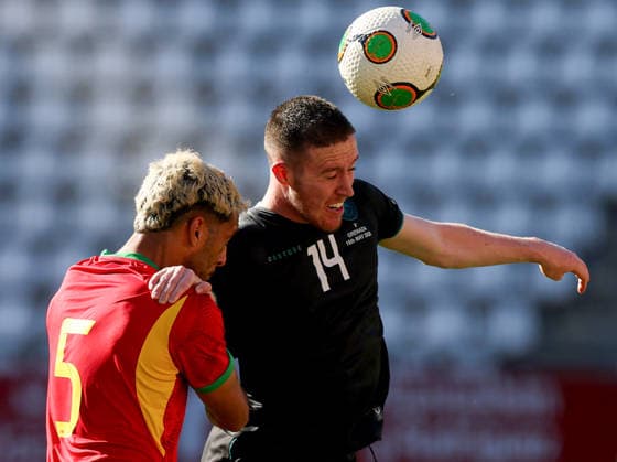 International Friendly, Länderspiel, Nationalmannschaft Enrique Roca Stadium, Murcia, Spain 16 5 2026 Republic of Ireland vs Grenada Ireland s Jack Moylan and Kayden Harrack of Grenada compete for the ball in the air Jack Moylan and Kayden Harrack compete for the ball in the air 16 5 2026  Copyright: x INPHO RyanxByrnex RB1_4020