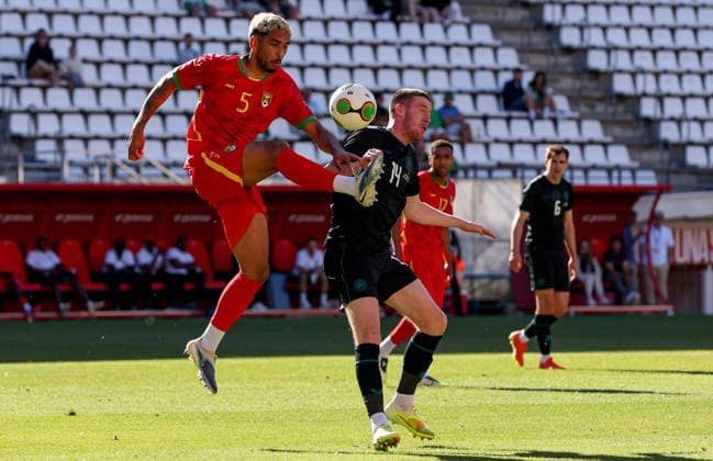 International Friendly, Länderspiel, Nationalmannschaft Enrique Roca Stadium, Murcia, Spain 16 5 2026 Republic of Ireland vs Grenada Ireland s Jack Moylan and Kayden Harrack of Grenada compete for the ball Jack Moylan and Kayden Harrack compete for the ball 16 5 2026  Copyright: x INPHO RyanxByrnex RB2_8384
