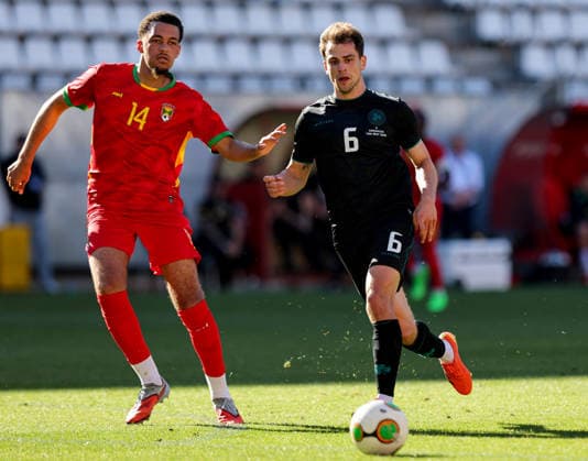International Friendly, Länderspiel, Nationalmannschaft Enrique Roca Stadium, Murcia, Spain 16 5 2026 Republic of Ireland vs Grenada Ireland s Jayson Molumby with Jermaine Francis of Grenada Jayson Molumby with Jermaine Francis of Grenada 16 5 2026  Copyright: x INPHO RyanxByrnex RB1_4201