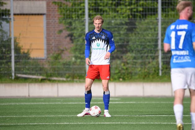 Soccer, Season 2025 26, Regionalliga Nord, Hamburger SV II U21 BW Lohne, Stadion Hoheluft Hamburg , 16 05 2026, Matchday 34 Lukas Leonard Bornschein 4, HSV Hamburg Germany