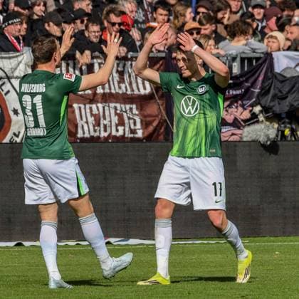 Goal celebration after the 1 3 Goalscorer 17 Dzenan Pejcinovic 31 Yannick Gerhardt Wolfsburg Germany , Hamburg , Millerntorstadion , Football , 1 Bundesliga , FC St Pauli VFL Wolfsburg
