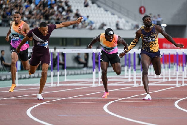 Wanda Diamond League 2026 - Shanghai Keqiao SHAOXING, CHINA - MAY 16: Jamal Britt (2nd L) of the United States surges ahead to win the men s 110m hurdles race ahead of Cordell Tinch (R) of the United States during the Yangtze River Delta Athletics Diamond Gala, the Shanghai Keqiao leg and opening meeting of the 2026 Wanda Diamond League circuit, at the China Textile City Sports Center in Keqiao, Shaoxing, Zhejiang province, China, on May 16, 2026. Artur Widak Anadolu Zhejiang China. Editorial use only. Please get in touch for any other usage.  Copyright: x2026xAnadoluxArturxWidakx