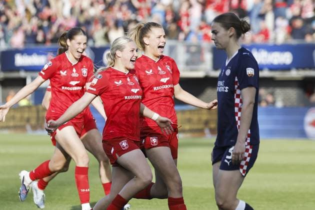 ROTTERDAM - FC Twente players celebrate the victory after the Women s KNVB Cup final match between FC Twente (women) and PSV (women) at Sparta Stadion Het Kasteel on 16 May 2026 in Rotterdam, the Netherlands. BAS CZERWINSKI ANP Women s Eurojackpot KNVB Beker - Final 2025-2026 xVIxANPxSportx xxANPxIVx 558469441 originalFilename: 558469441.jpg