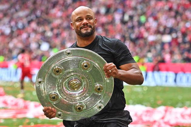 Coach Vincent KOMPANY Bayern Muenchen with trophy, championship trophy, cup, trophy award ceremony Football 1 Bundesliga Season 2025 2026, 34 Matchday, Matchday34 FC Bayern Muenchen 1 FC Koeln on 16 05 2026 , A L L I A N Z A R E N A