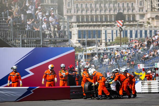 2026 FORMULA E MONACO ePRIX Marshall working on 13 DA COSTA Antonio Felix (prt), Jaguar TCS Racing, Jaguar I-Type 7, ambiance during the Monaco ePrix, 9th and 10th round of the 2025-26 ABB FIA Formula E World Championship, WM, Weltmeisterschaft on the Circuit de Monaco from Mai 16 to 17, 2026 in Monte-Carlo, Monaco - Monte-CarloMonaco  Copyright: xJULIENxDELFOSSEx